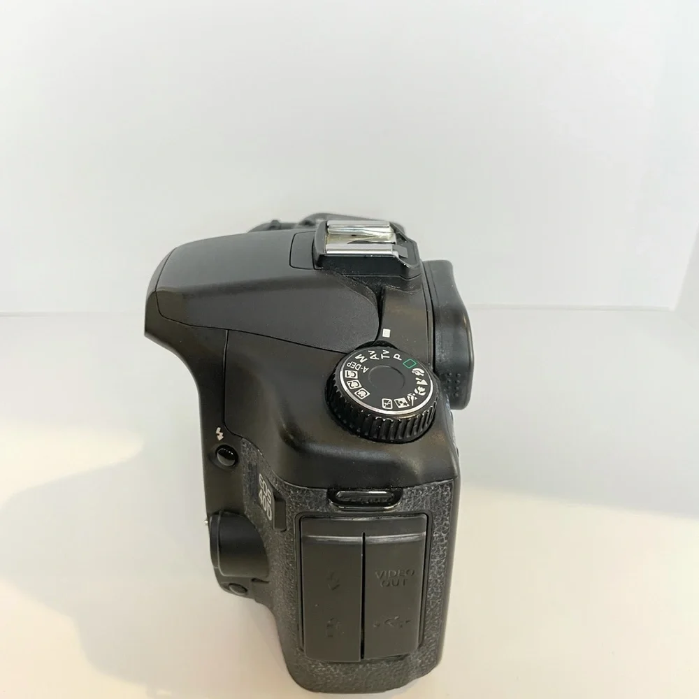 CANON EOS 40D DS126171 DC 8.1V DIGITAL CAMERA (G1) **FOR PARTS ONLY**